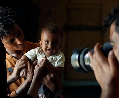 A photographer chronicles UNICEF's work to treat babies suffering from malnutrition in Yemen.