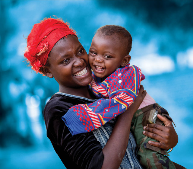 Happiness Mbewe (18 yrs) and her baby Davis Christopher (1 yr 2 months) Fuka Fuka, Blantyre Malawi Happiness benefits from the services with Mothers2Mothers (with support from UNICEF) offer at the nearest health facility Malawi 20 April 2017