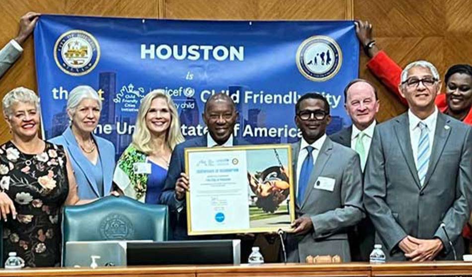 Former Mayor Sylvester Turner, Houston City Council, and UNICEF USA Celebrate CFCI Recognition at City Hall in August 2023. Photo Credit: Jessica McGowen