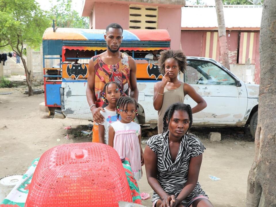 Fleeing violence in Haiti, this family fled Carrefour-Feuille, Mariani and Gressier, eventually finding refuge in Léogâne. 