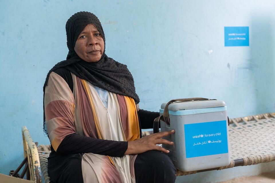 Afaf is a vaccinator at a UNICEF-supported mobile clinic in Adama locality, Atbara, River Nile state, Sudan. 